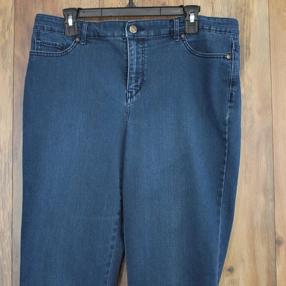 Gloria Vanderbilt All-around Slimming Effect Rail Straight Jeans 14 - Picture 1 of 7